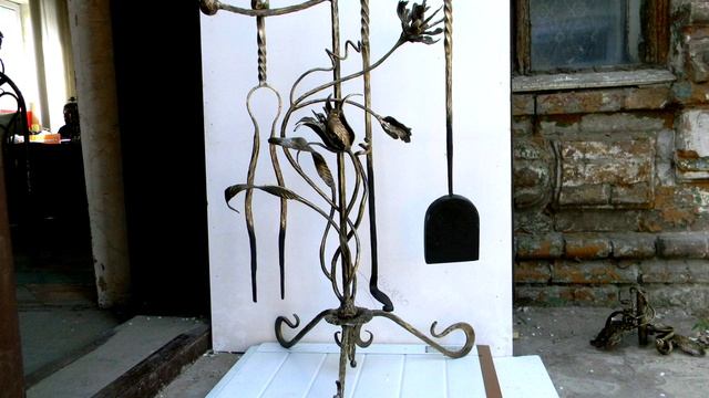 Красивые кованые шары, кованые шарики, образец использования в каминном наборе смотреть онлайн