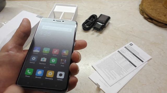 Xiaomi Redmi Note 4x распаковка и включение