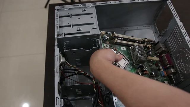 Pc Gamer del PUEBLO Pentium Dual e2160 @1.80GHz y Ram 1.00 GB смотреть онлайн