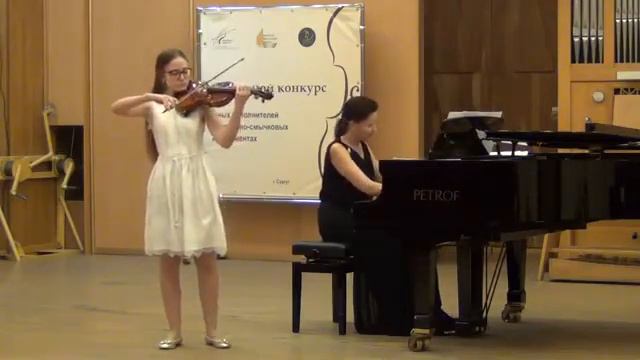 Муркалова Е. (скрипка)  Савельева Т.А. ( партия фортепиано)