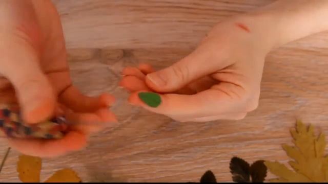 Браслет с черешней из полимерной глины FIMO - мастер-класс лепка кулинарная миниатюра смотреть онлайн