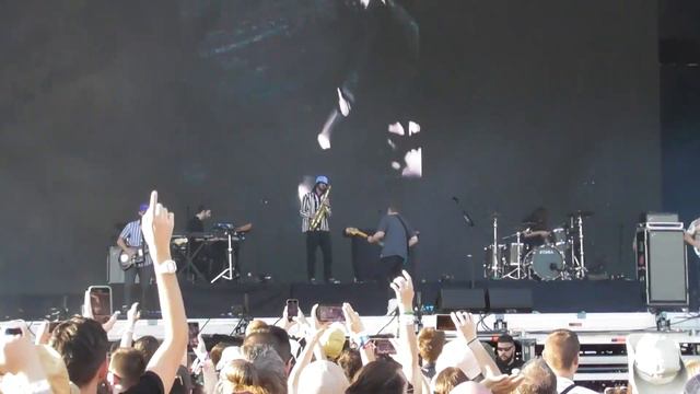 Sam Fender - Seventeen Going Under @ Mad Cool 2022 смотреть онлайн