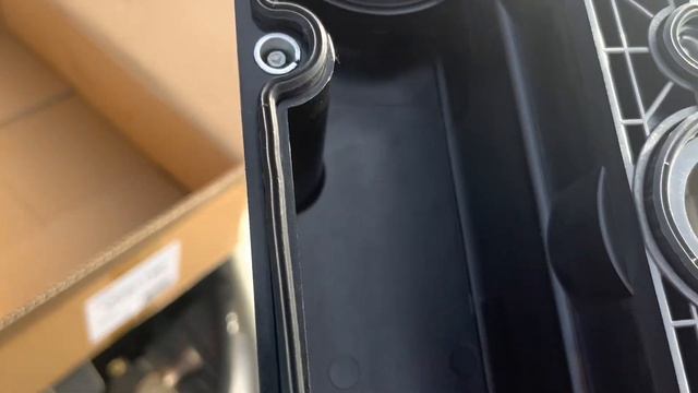 2011-16 1.8L Valve Cover replace due to bad PCV Valve смотреть онлайн