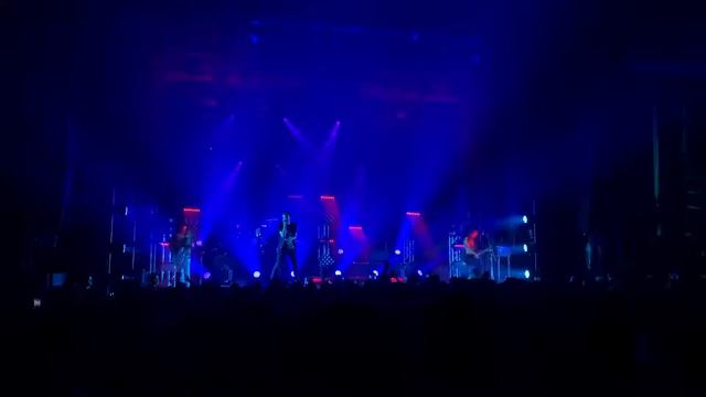 Hands Like Houses - Sick смотреть онлайн