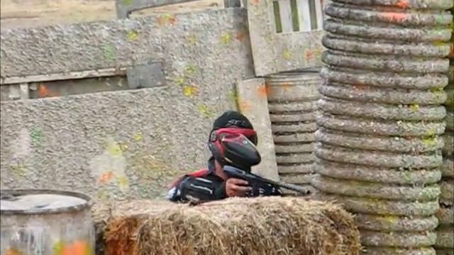 Paintball 8 vs 150 capture the fort @ Extreme Paintball смотреть онлайн