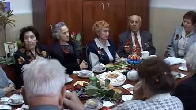 В администрации Кузнецка поздравили тружеников тыла. Май 2012 год. смотреть онлайн