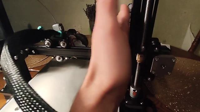 Одно отверстие упрощает настройку  Ender 3 S1 (Pro)