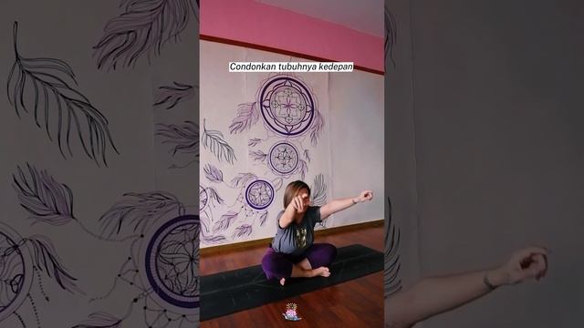 How to do Forward bend #shorts смотреть онлайн