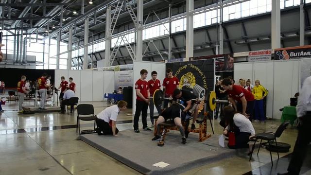 Жим в бархатном трико. Золотой Тигр 8 смотреть онлайн