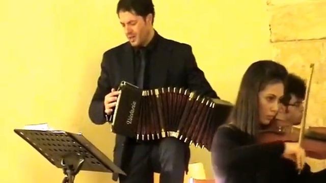 A. Piazzolla "Ave Maria" - Orchestra giovanile "Frescobaldi" - Brindisi смотреть онлайн