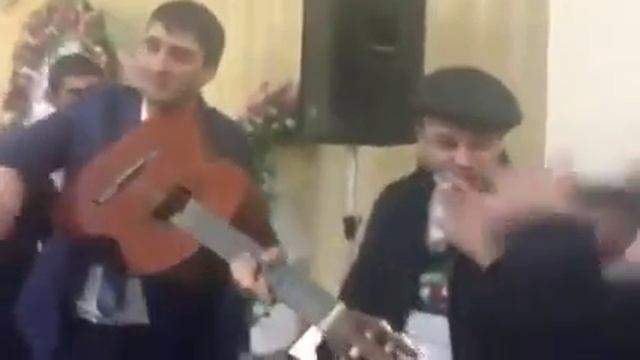 Лучший песн про Любовь .