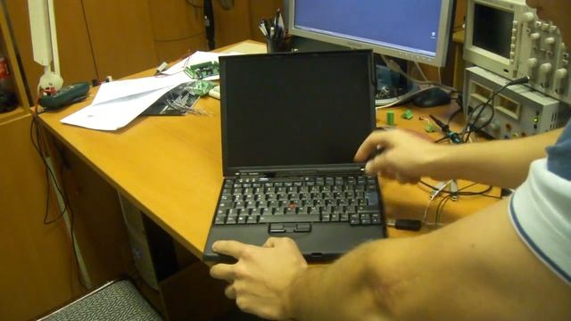 USB Killer v2.0 testing. смотреть онлайн