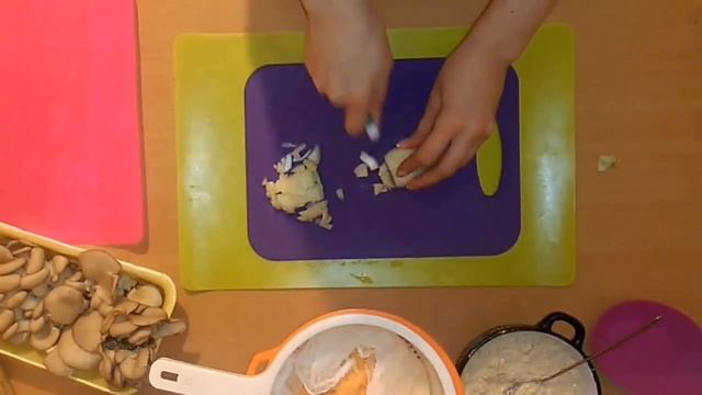 Постное меню: овсяные котлеты с грибным соусом смотреть онлайн