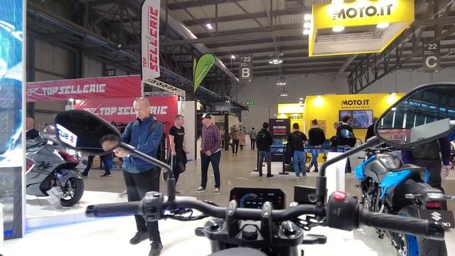?2023 EICMA Live ?⚡➡️SUZUKI Booth Tour [GSX-8S | V-Strom 800 DE l V-STROM 800SE l GSX-R1000] ✔️ смотреть онлайн