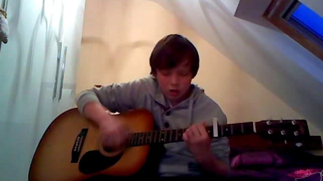 Zac Thompson Singing Im Yours by Jason Mraz. смотреть онлайн