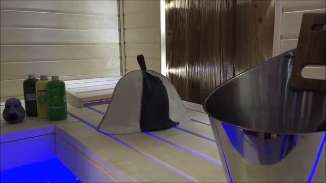 Black & White Wooddesign Sauna