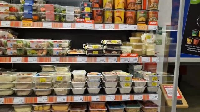 Жизнь в Эстонии.Магазины в Таллинне.Обзор эстонских конфет и кильки.Цена в Эстонии на бензин.Влог смотреть онлайн