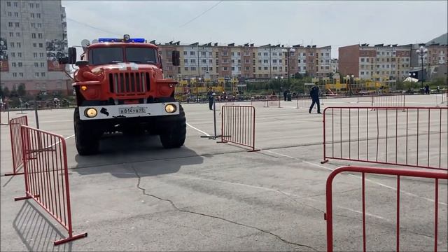 Соревнования по скоростному маневрированию на пожарных автомобилях смотреть онлайн