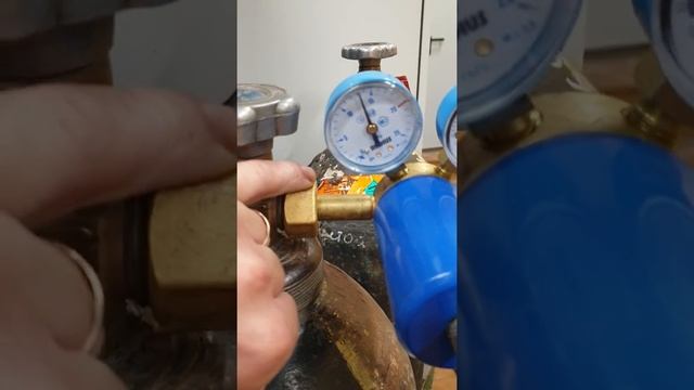 Редуктор РК-70 и переходник на шланги. смотреть онлайн