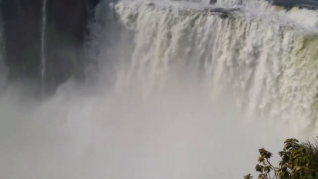 ГЛОТКА ДЬЯВОЛА - ИГУАСУ смотреть онлайн