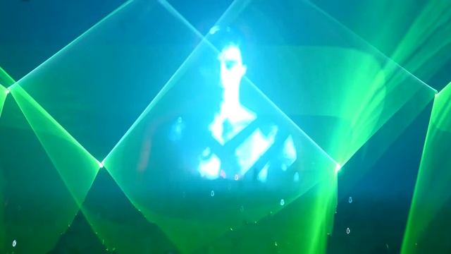 Return of Headhunterz 2017 ♫ Headhunterz 2-Hour Set смотреть онлайн