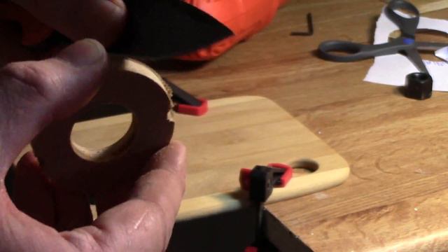 How to make fidget hand spinner with few tools. Cheap and easy! (Wooden) смотреть онлайн