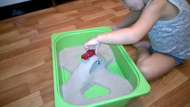 Классная развязка из кинетического песка =) смотреть онлайн