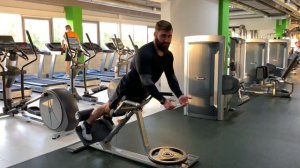 КАК ПРАВИЛЬНО ДЕЛАТЬ ГИПЕРЭКСТЕНЗИЮ ДЛЯ ЯГОДИЦ И БЕДЕР