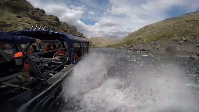 Jet Boat смотреть онлайн