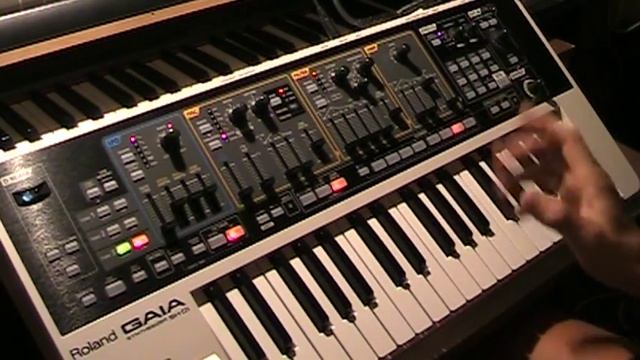 Roland Gaia Tutorial 2 - Wind Chimes and Wind - Subtractive Synthesis смотреть онлайн