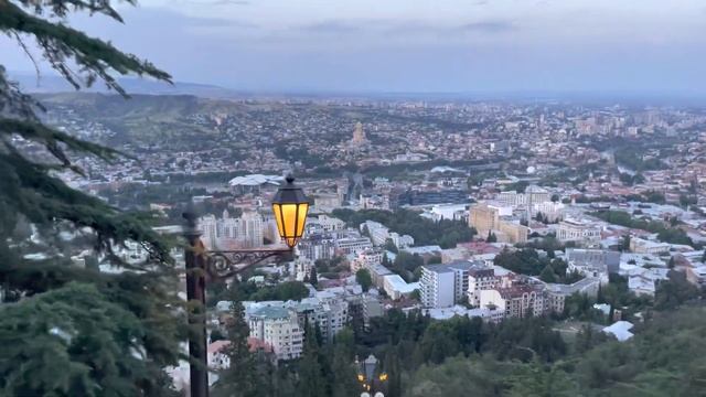 Подъем в парк Мтацминда Тбилиси смотреть онлайн