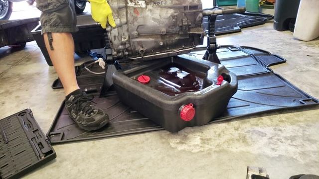 Draining and sending out the old transmission смотреть онлайн