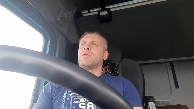 выезжаем из Новосибирска, встреча с друзьями, катим на Екат смотреть онлайн