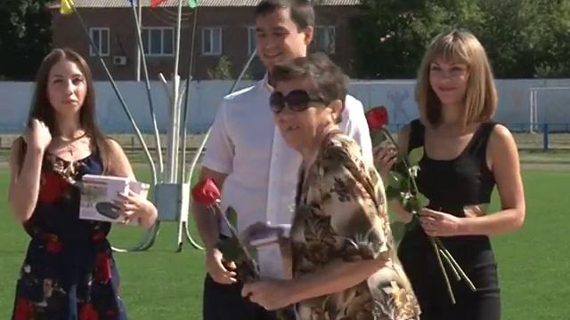 «Мы верим твердо в героев спорта!» смотреть онлайн