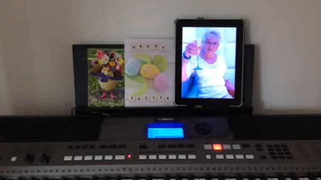 Born Free played and recorded on PSR E 443 by Dee Fawcett смотреть онлайн