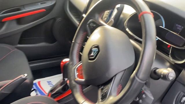 Renault Clio 1.6 TCe Renaultsport Lux EDC Auto 5dr 2013 (63) 78,327 miles PetrolAutomaticWhiteCar смотреть онлайн