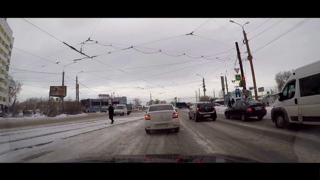 Кто трамвай не пропускает - тот #права не получает смотреть онлайн