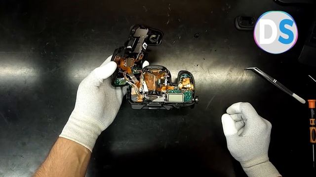 How to exchange top cover on Pentax K-1 DSLR ( drop down and craked) смотреть онлайн