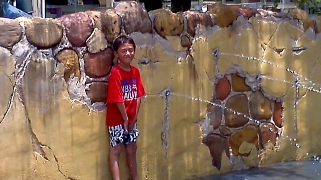 Little Boy Big Pee смотреть онлайн