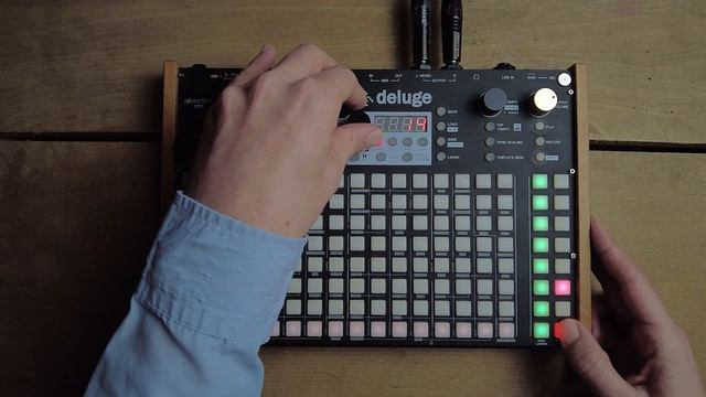 Synthstrom Deluge - FM Synthesis смотреть онлайн