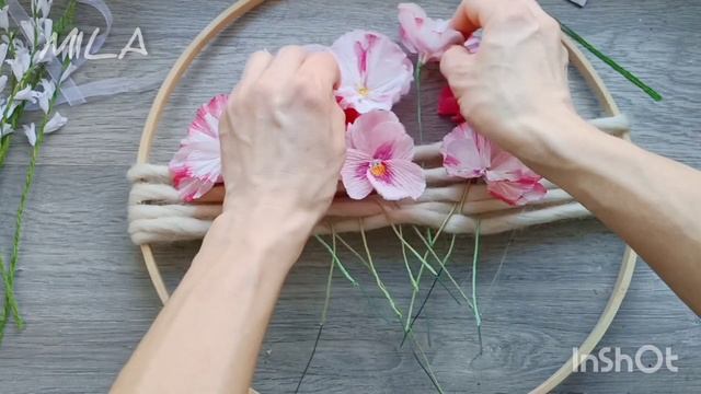 Мотивационный венок на стену с цветами из гофрированной бумаги смотреть онлайн