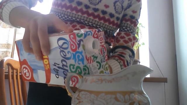 Как правильно наливать молоко :-D смотреть онлайн