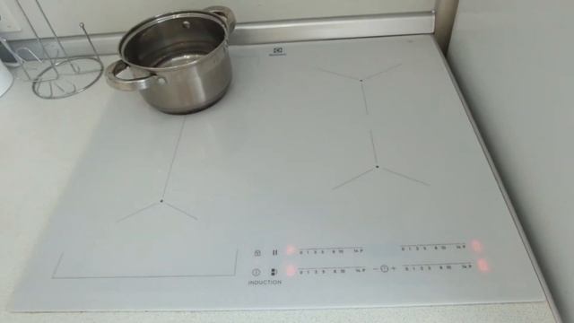 Краткий обзор и отзыв на варочную панель Electrolux IPE6453WF смотреть онлайн