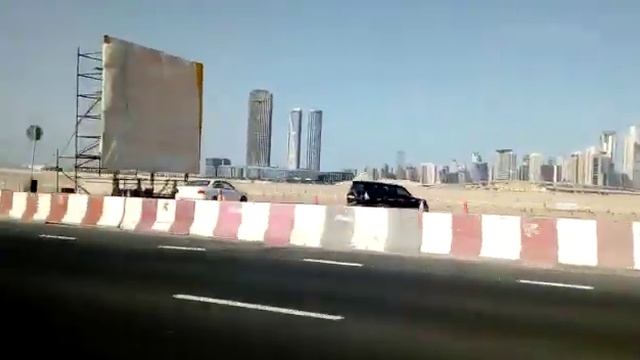 DUBAÏ vue de la route смотреть онлайн