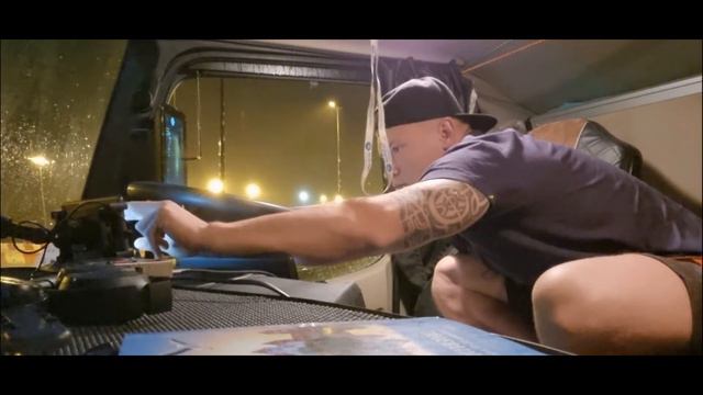 POLICIYA Польша, забрали и не отдают документы. смотреть онлайн