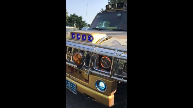 В гостях у капитана Hummer-клуба в Гуанчжоу смотреть онлайн