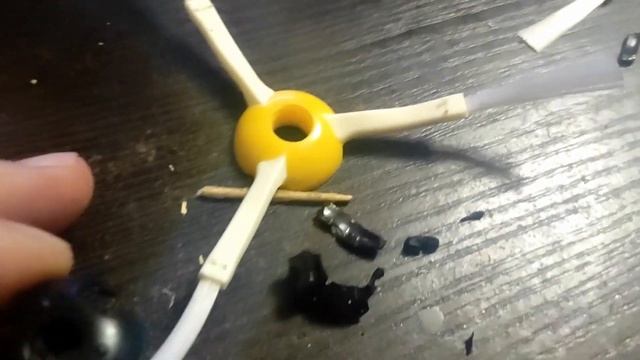 Робот-пылесос UNIT (F 1) .щётки . ремонт. /robot cleaner UNIT (F 1) .brushes . repair. смотреть онлайн