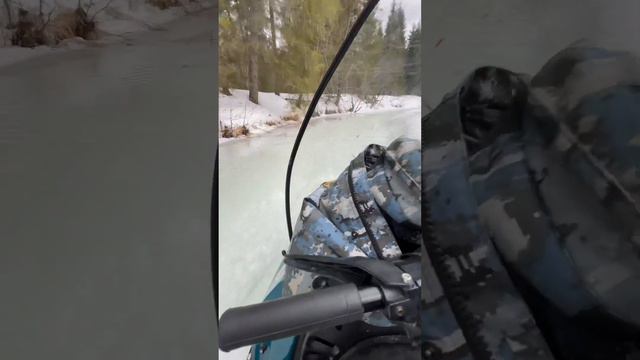 Не только по снегу но и по воде 😎 смотреть онлайн