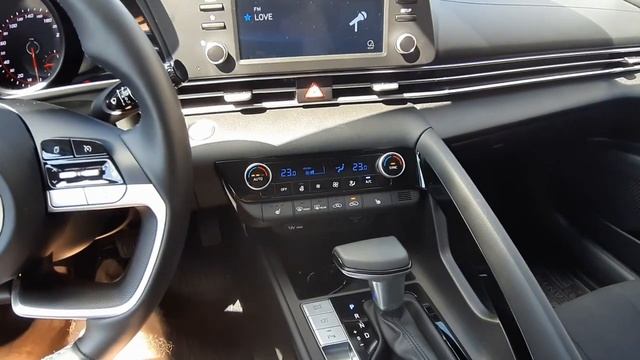 Hyundai Elantra Vǀǀ 2.0 АТ (150 л.с.) 2021 года. Отзыв владельца. Пробег 5000 км. Elegance. смотреть онлайн