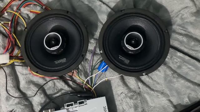 KMR-D378BT + Ds18 Pro zt6 sound test (low volume) смотреть онлайн